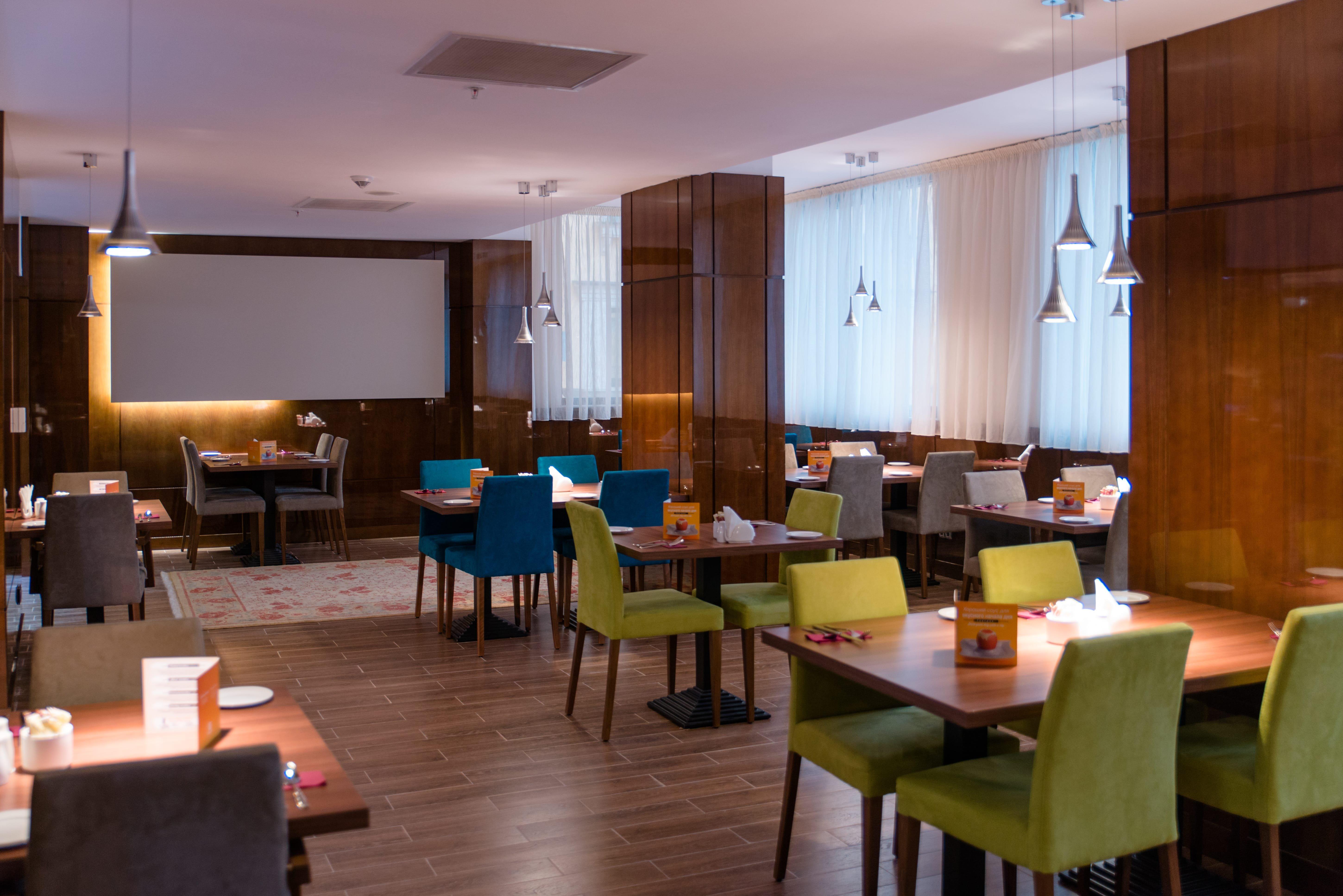 Holiday Inn Aktau By Ihg Ngoại thất bức ảnh