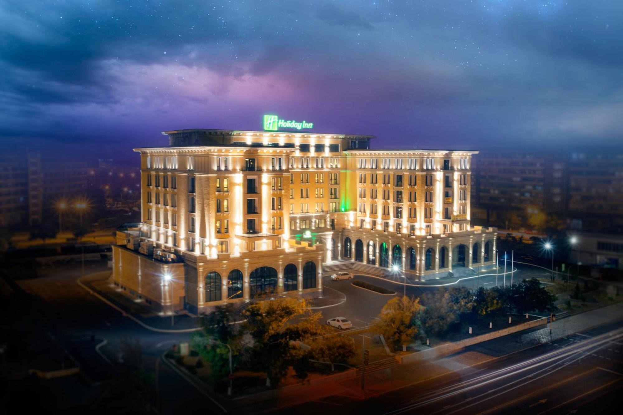 Holiday Inn Aktau By Ihg Ngoại thất bức ảnh