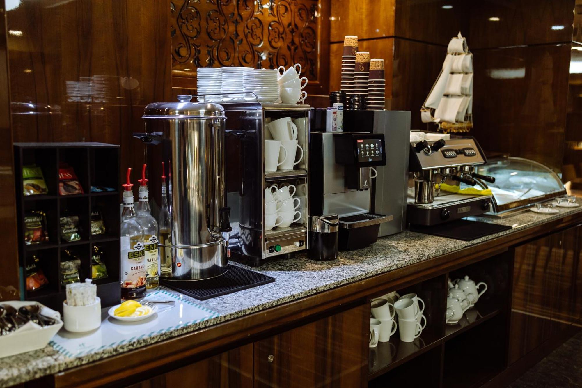 Holiday Inn Aktau By Ihg Ngoại thất bức ảnh