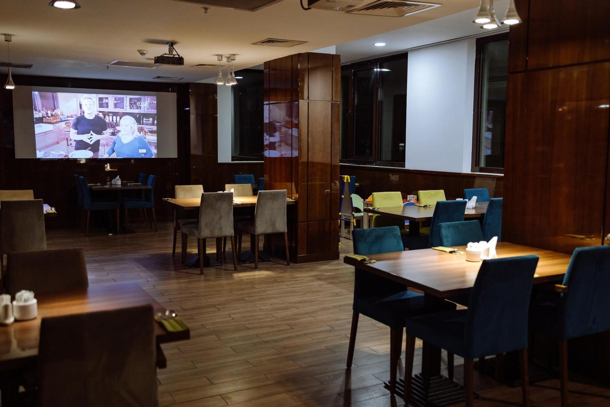 Holiday Inn Aktau By Ihg Ngoại thất bức ảnh
