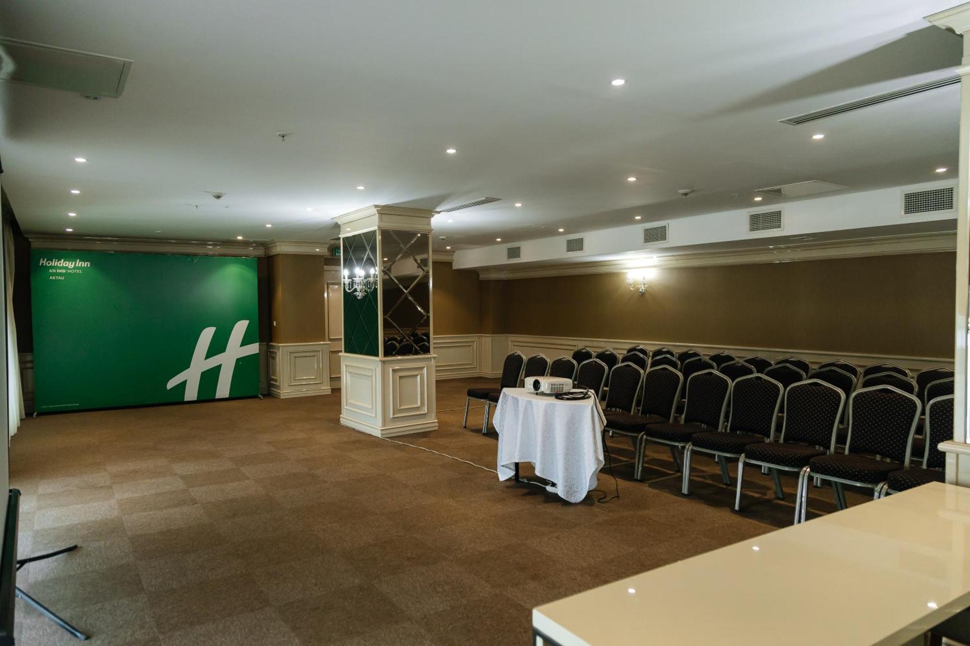 Holiday Inn Aktau By Ihg Ngoại thất bức ảnh
