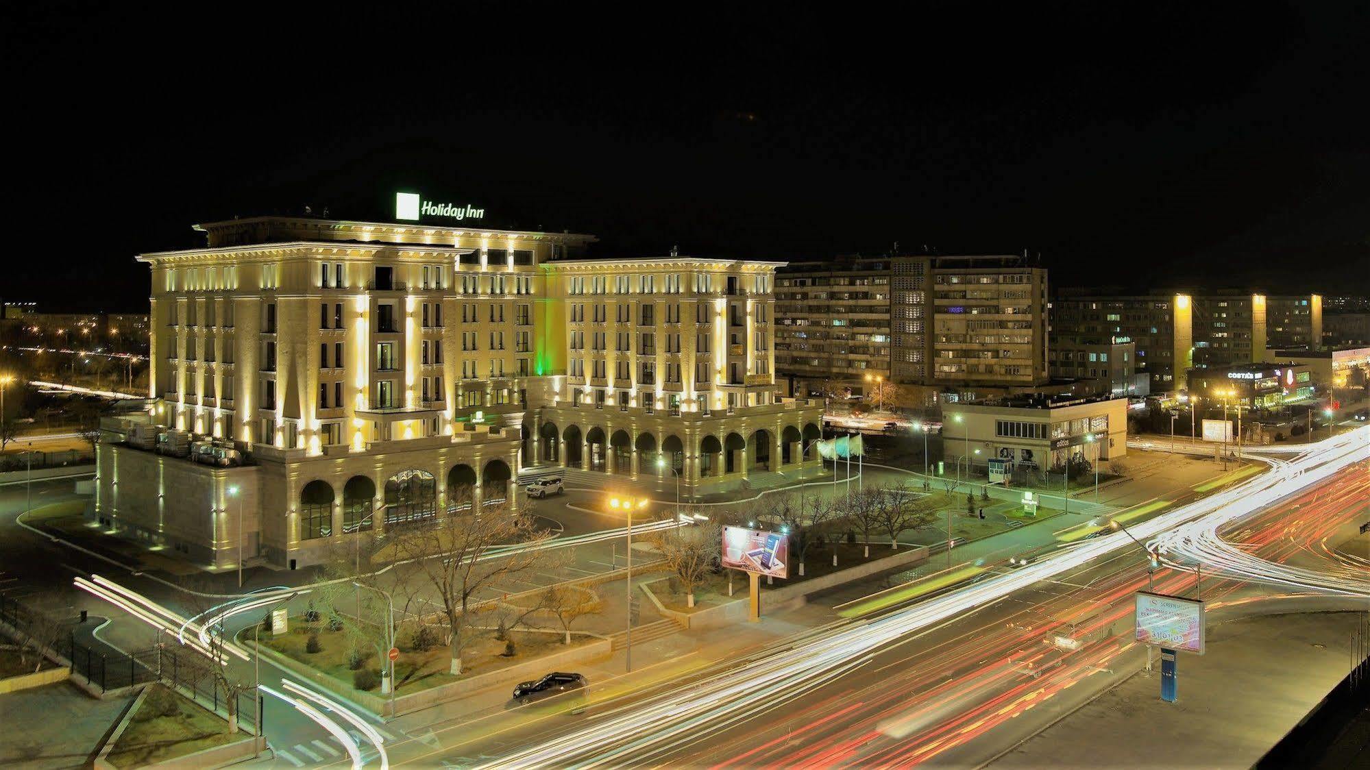 Holiday Inn Aktau By Ihg Ngoại thất bức ảnh
