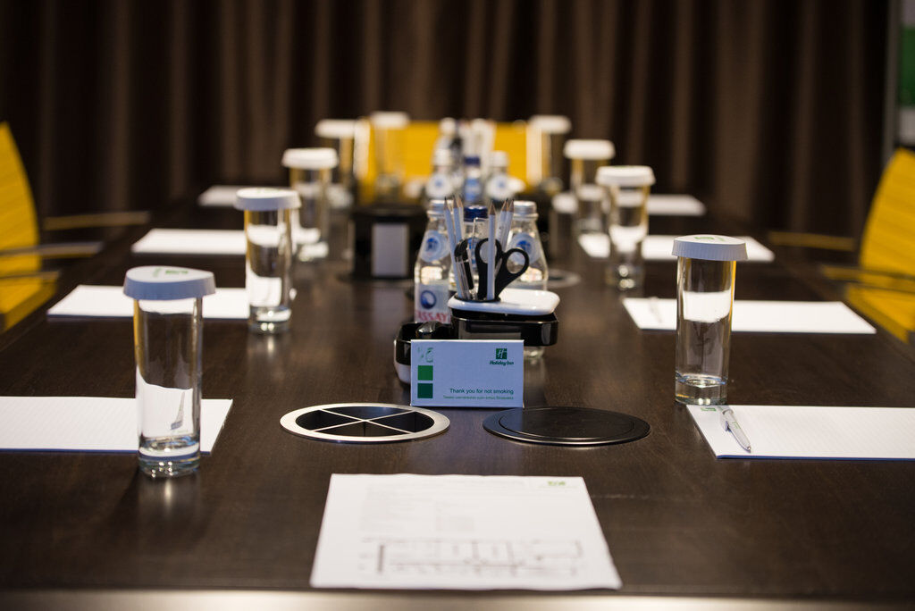 Holiday Inn Aktau By Ihg Ngoại thất bức ảnh